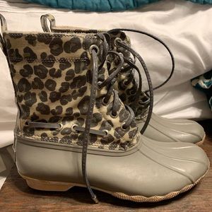 Sperry’s Gray Leopard Waterproof Boot